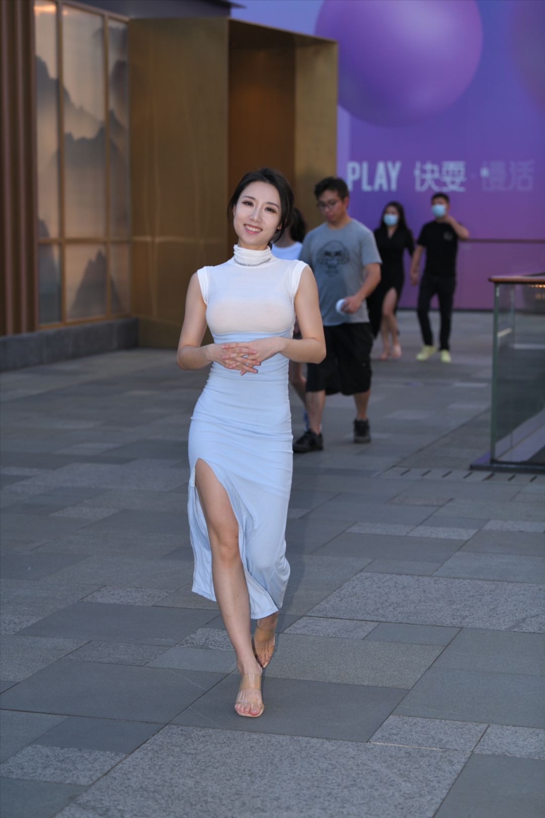 图片[5]-盛夏开叉长裙(图片+视频)-街拍图满多