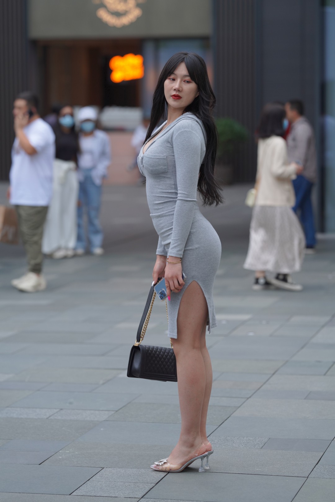 图片[4]-性感撩人 丰腴浑圆-街拍图满多