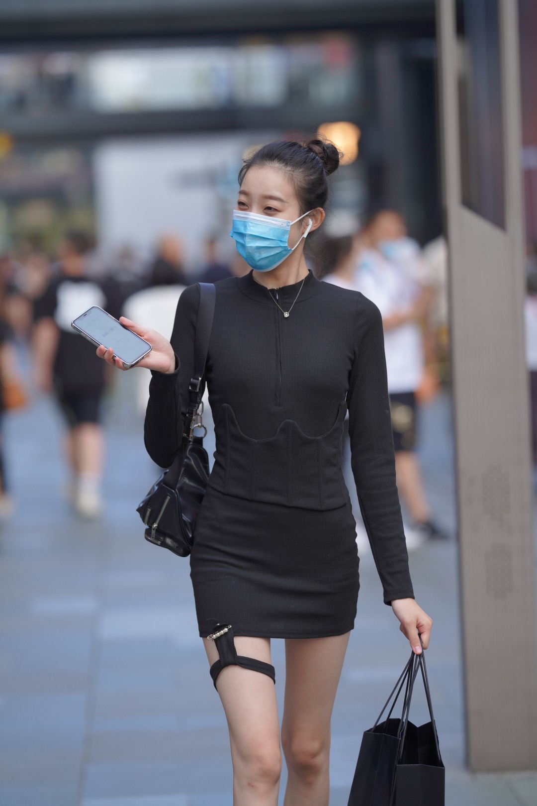 图片[2]-包臀裙大长腿美女-街拍图满多