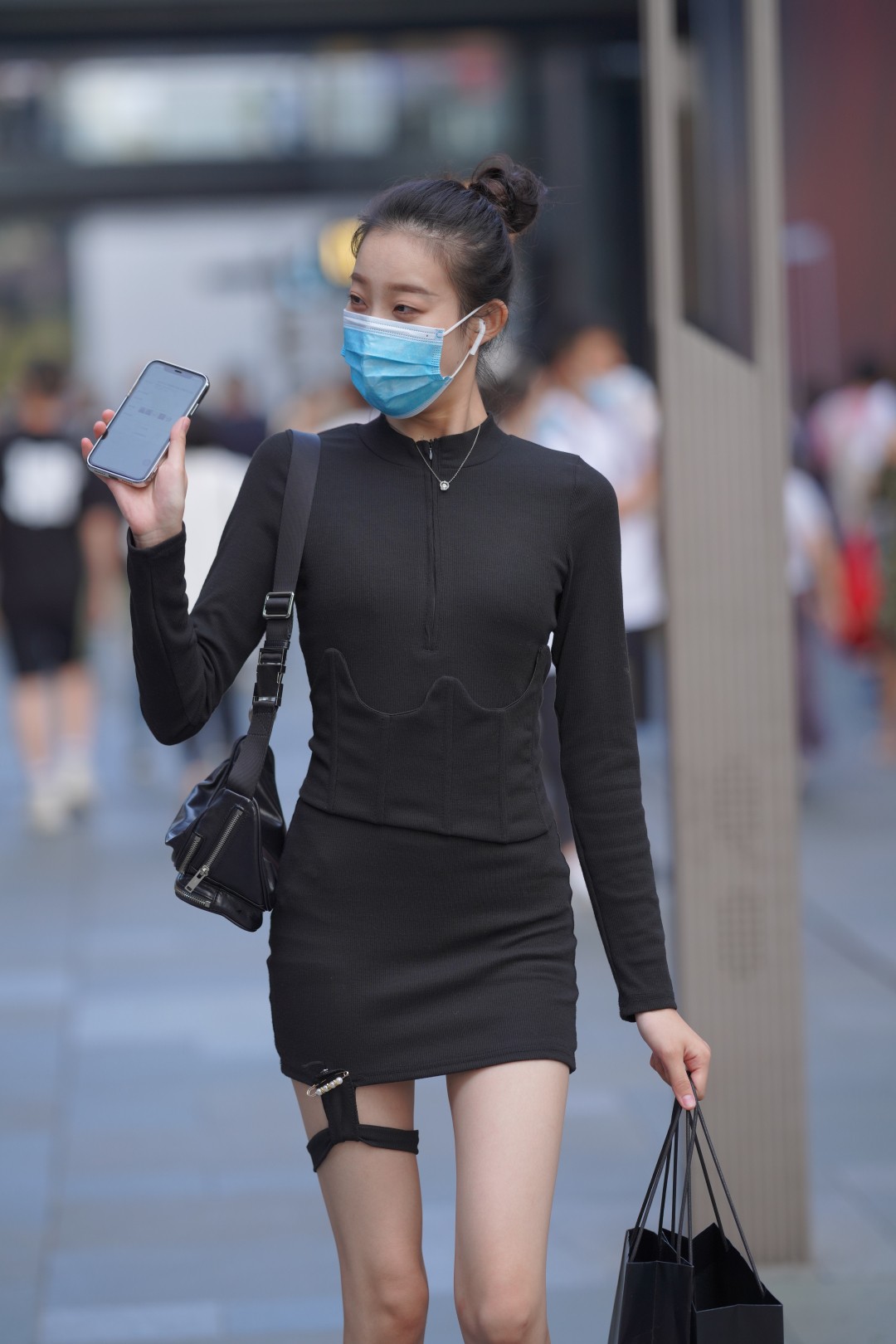 图片[3]-包臀裙大长腿美女-街拍图满多
