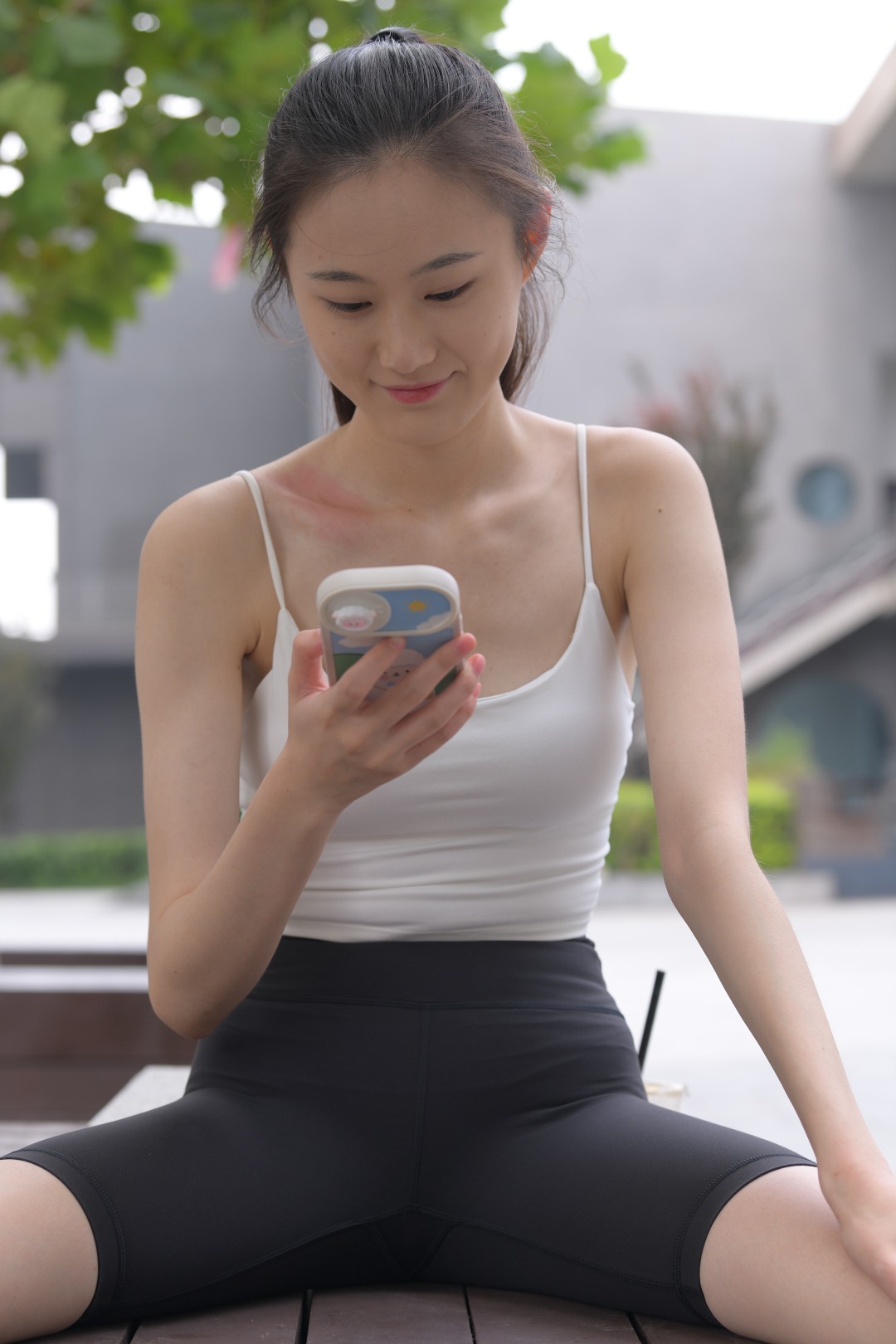 图片[4]-清秀的女孩-街拍图满多
