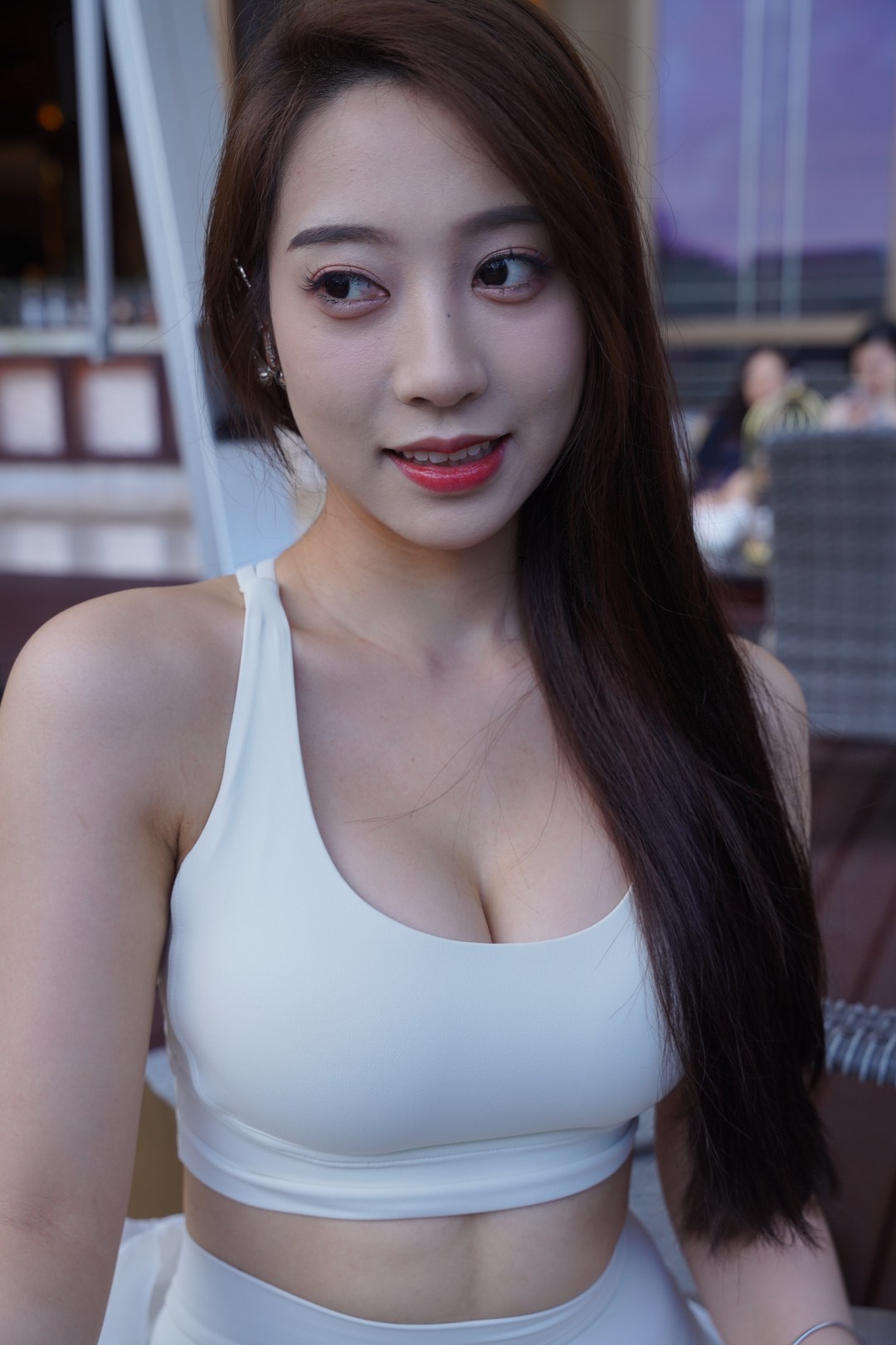 追逐(套图+视频)-街拍图满多