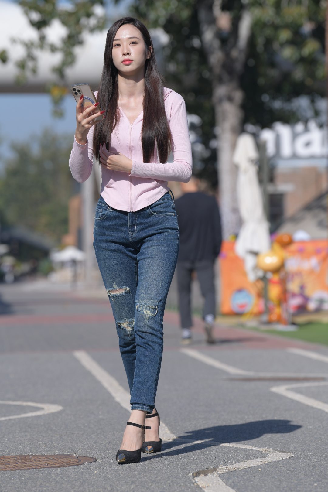 图片[2]-牛仔裤美女(套图+视频)[增补视频]-街拍图满多