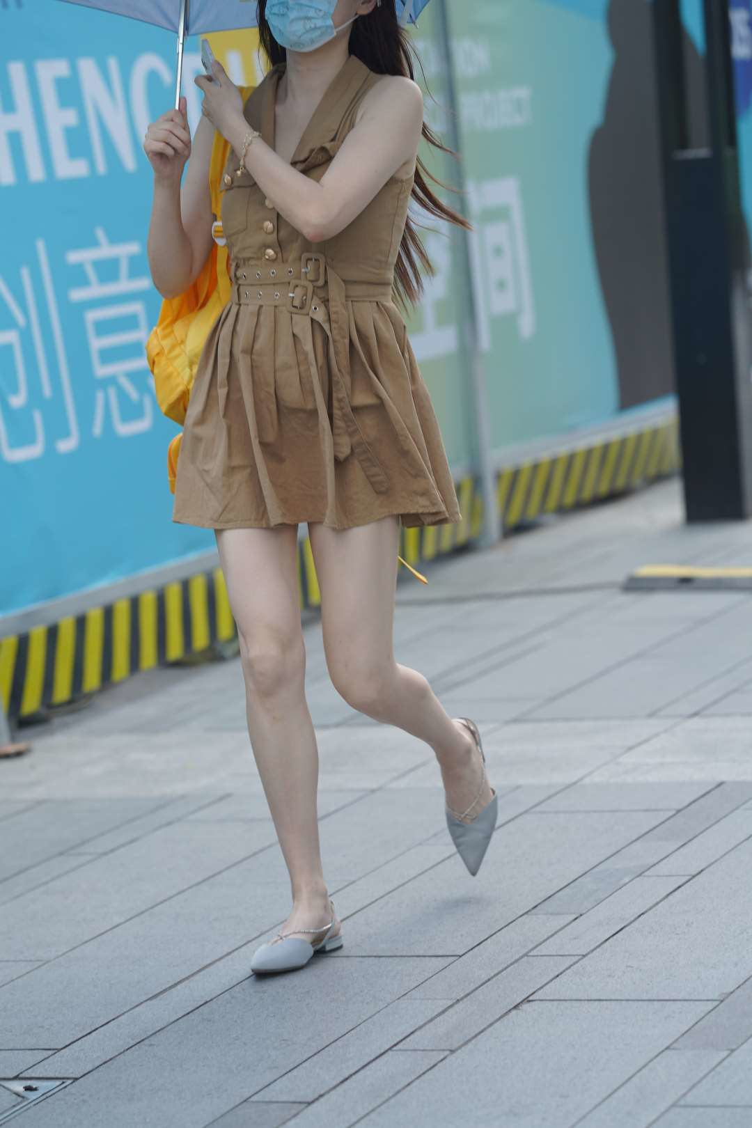 图片[5]-大白腿短裙美女-街拍图满多