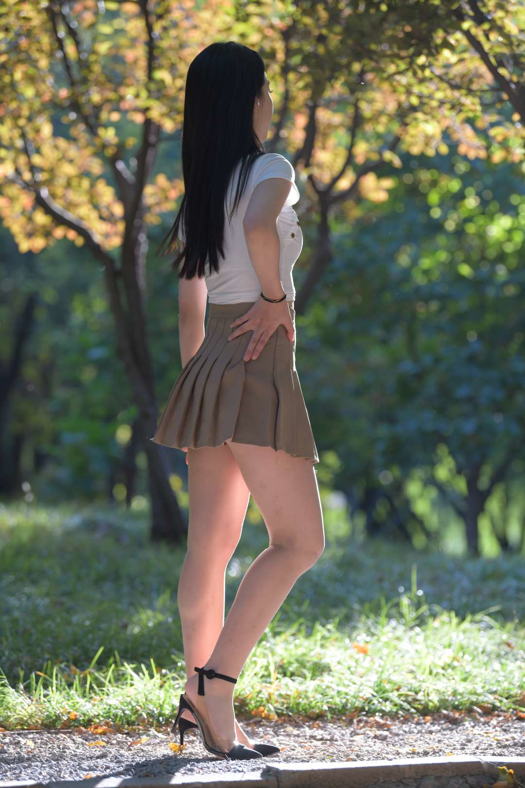 图片[13]-[一始专区] 咖裙丝袜美女(套图+视频)-街拍图满多