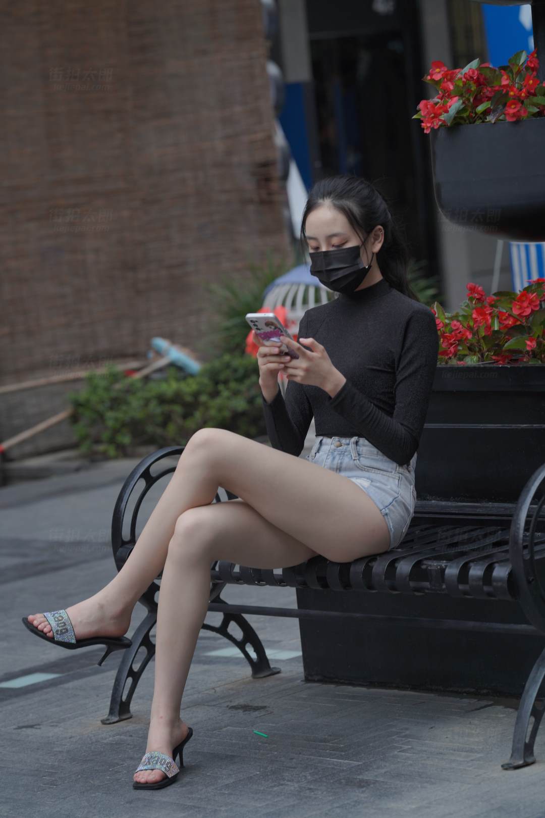 图片[12]-牛仔热裤女孩(套图+视频)-街拍图满多