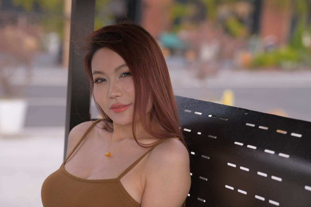 图片[9]-[一始专区] 短裙长腿美女-街拍图满多